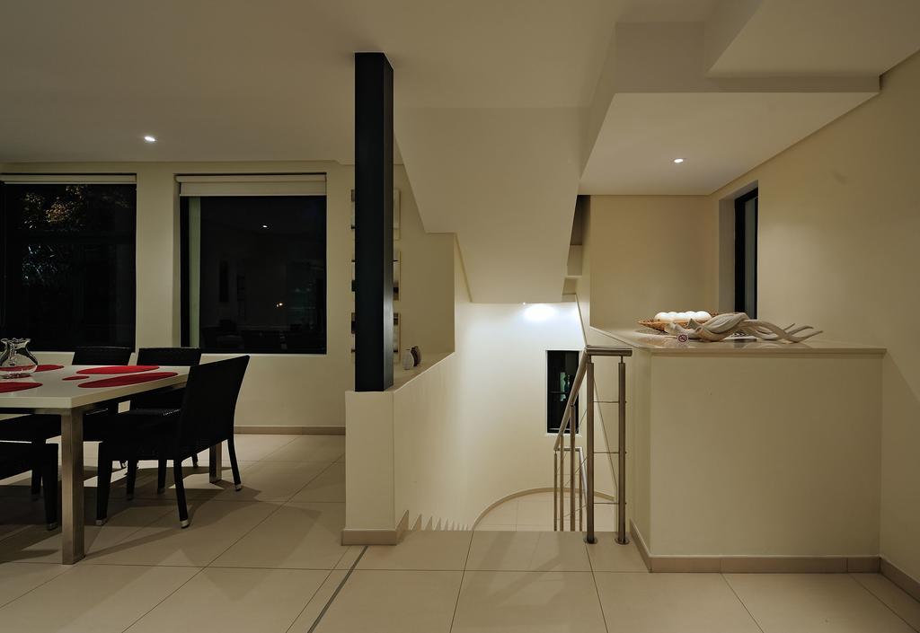 129 On Kloof Nek Apartments Fokváros Szoba fotó