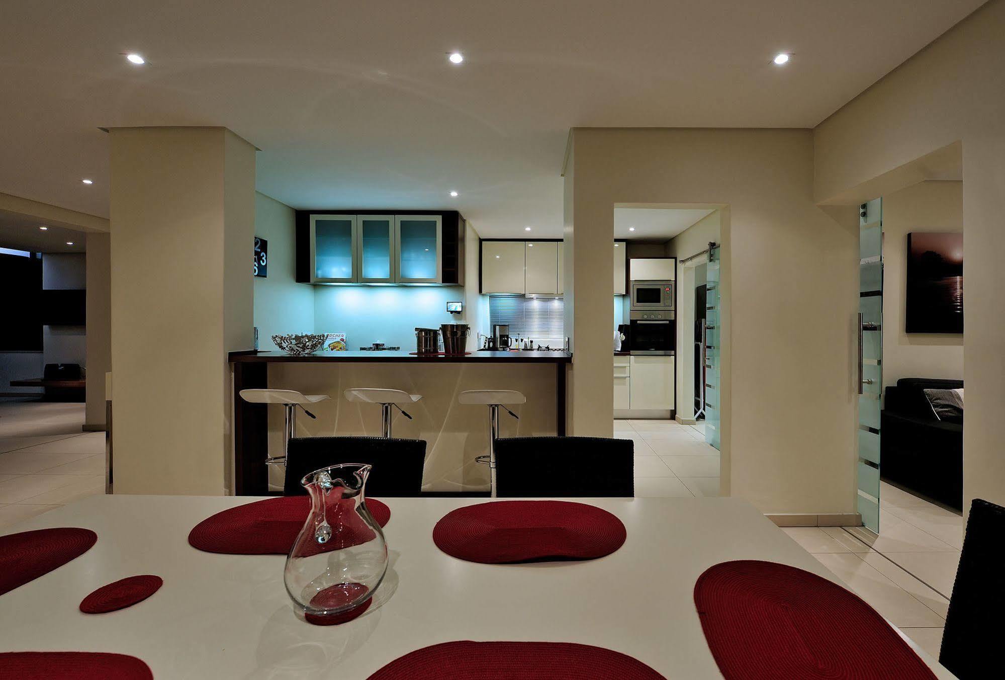 129 On Kloof Nek Apartments Fokváros Kültér fotó